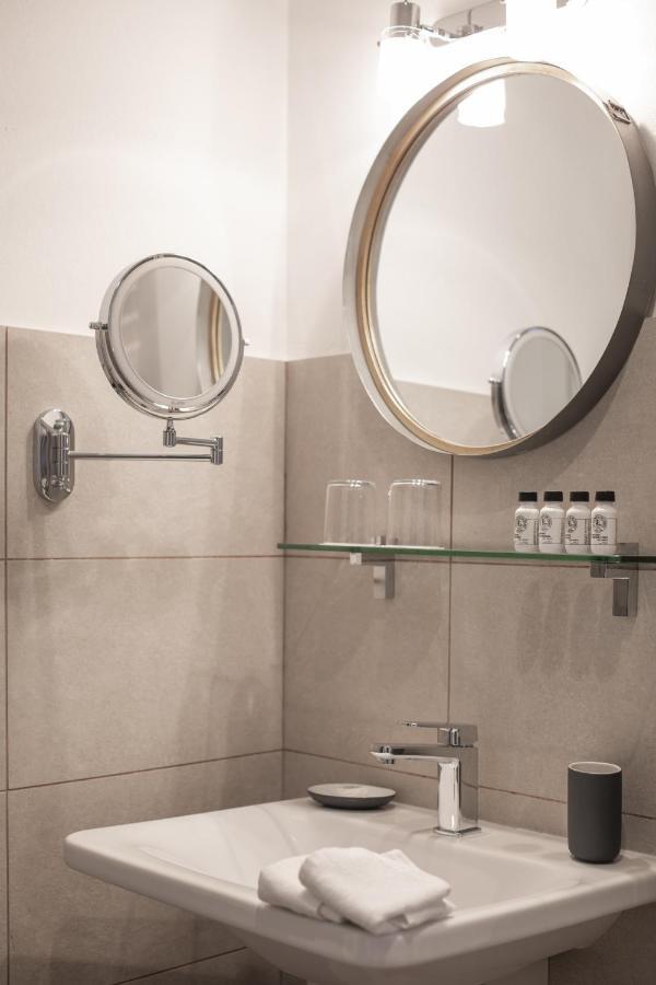 Vis A Vis Apartments ตรีเอสเต ภายนอก รูปภาพ