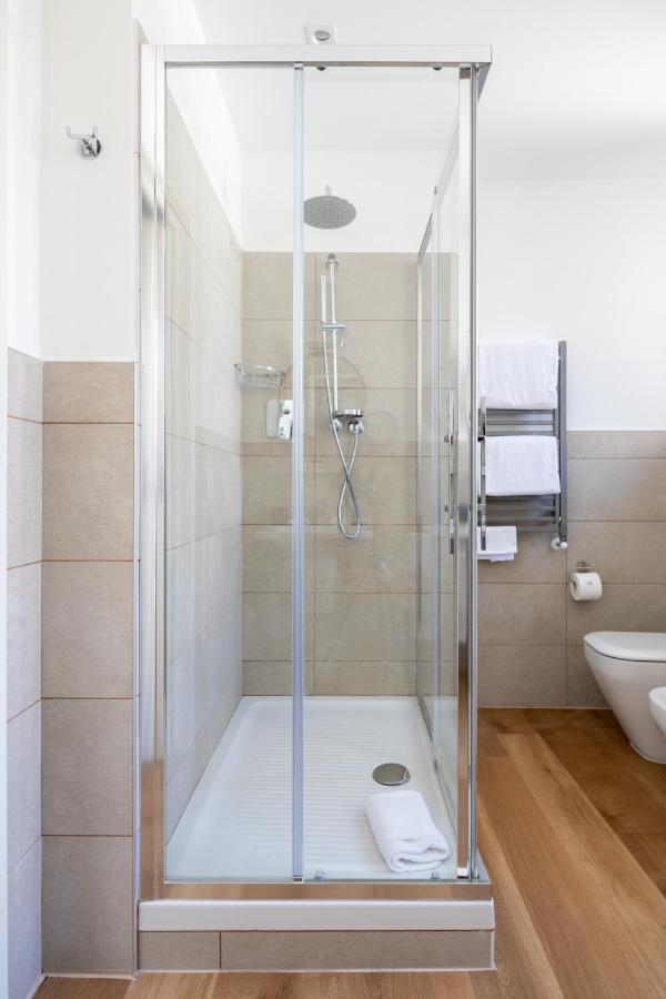 Vis A Vis Apartments ตรีเอสเต ภายนอก รูปภาพ